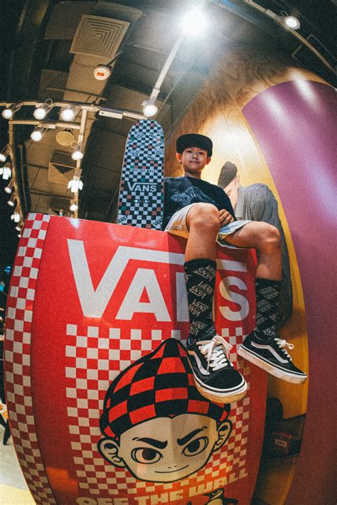 vans macau